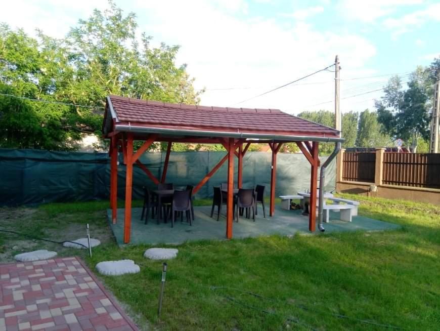 Angyal Apartman Cserkeszőlő Bagian luar foto